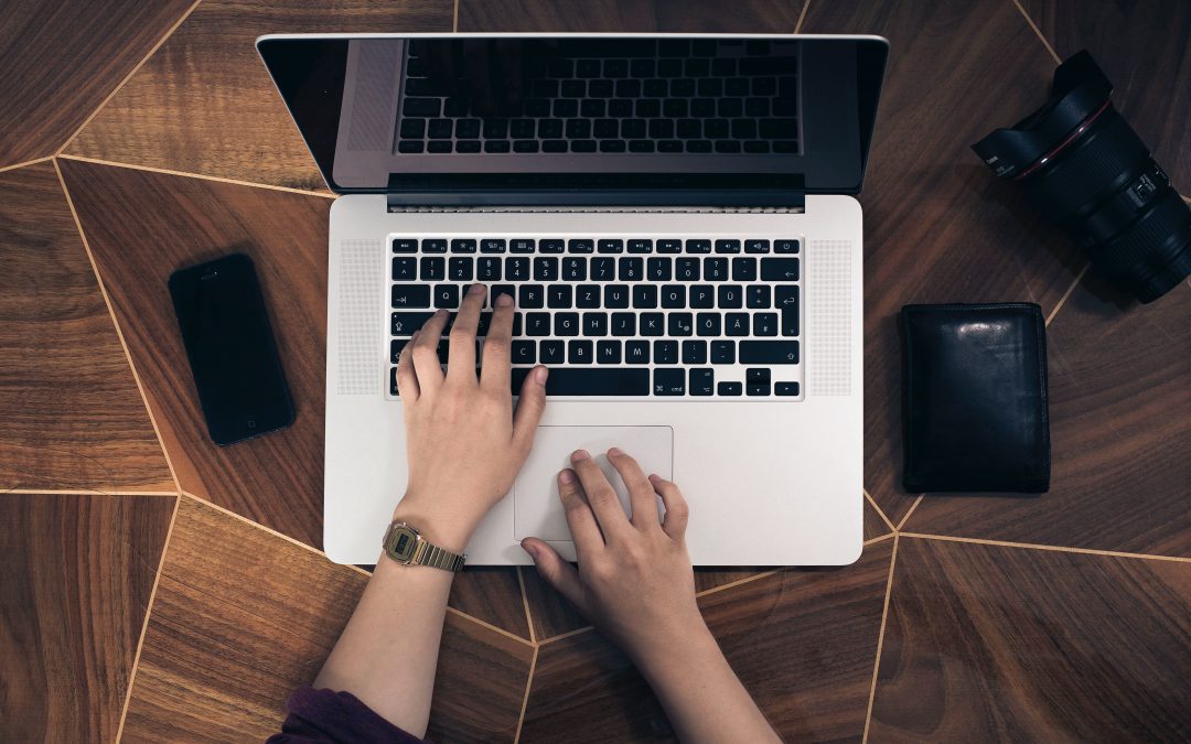 Le choix d’un nom de domaine professionnel : guide complet